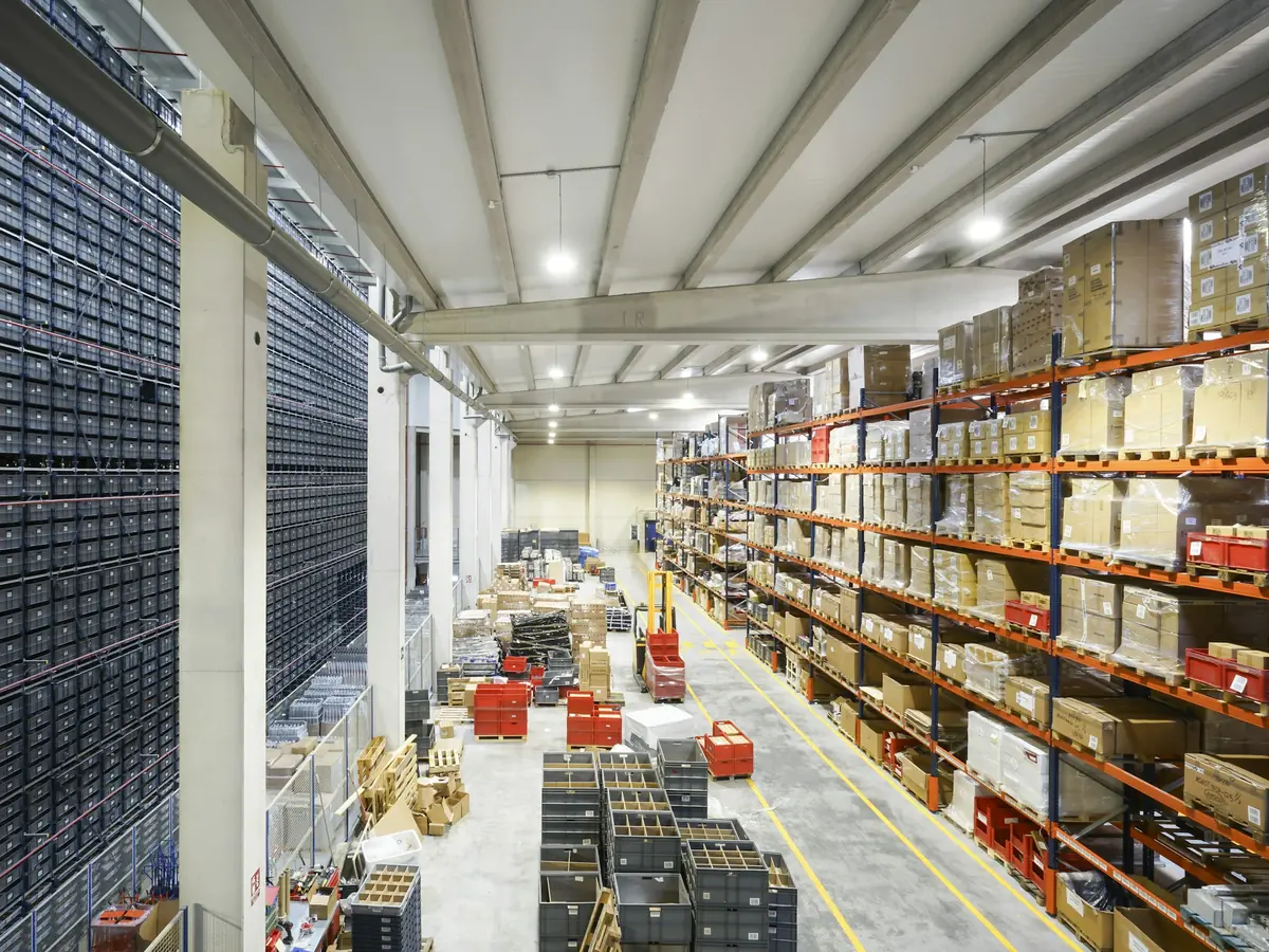 Warehouse hall with pallet racking.